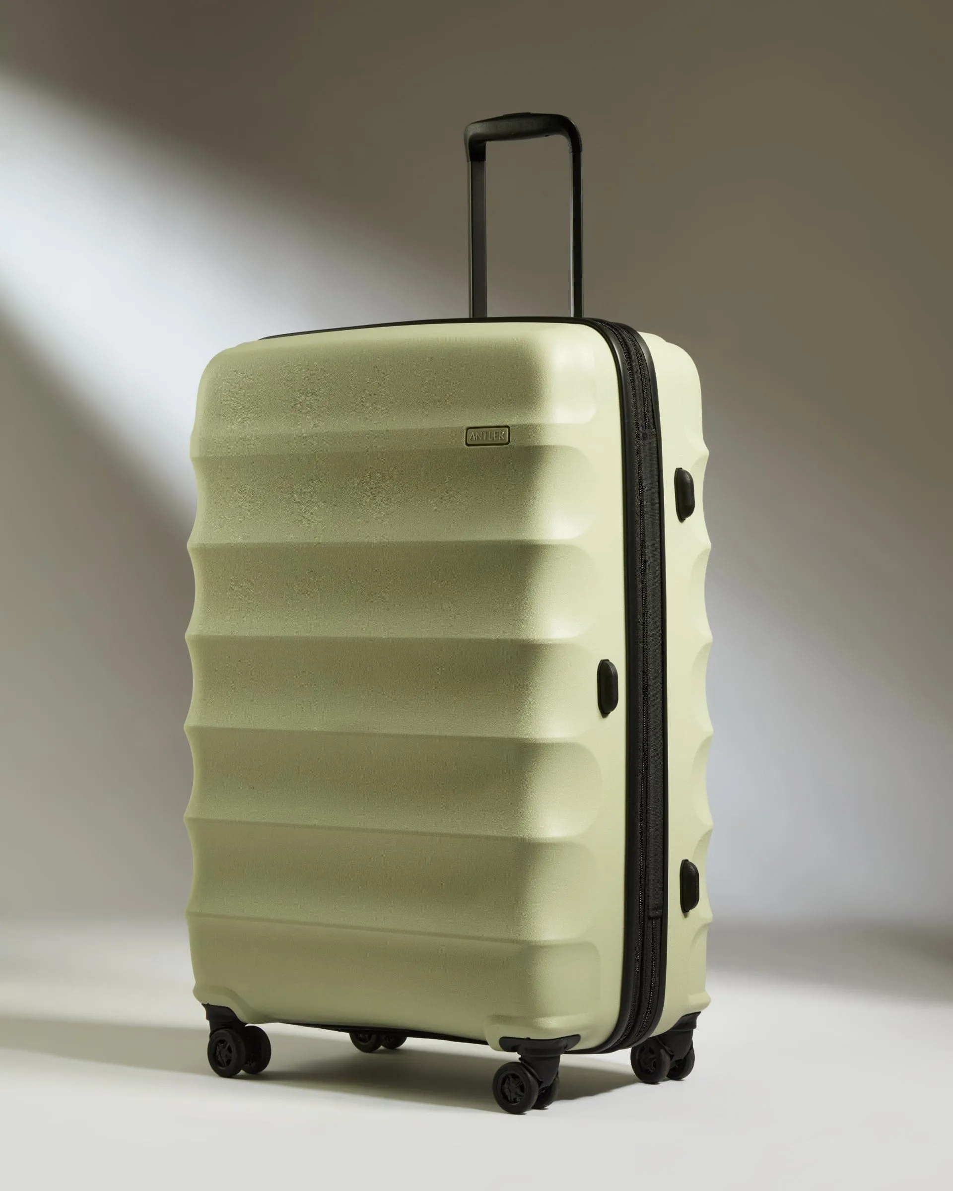 Expandable Cabin Suitcase Set in Pale Green - Juno