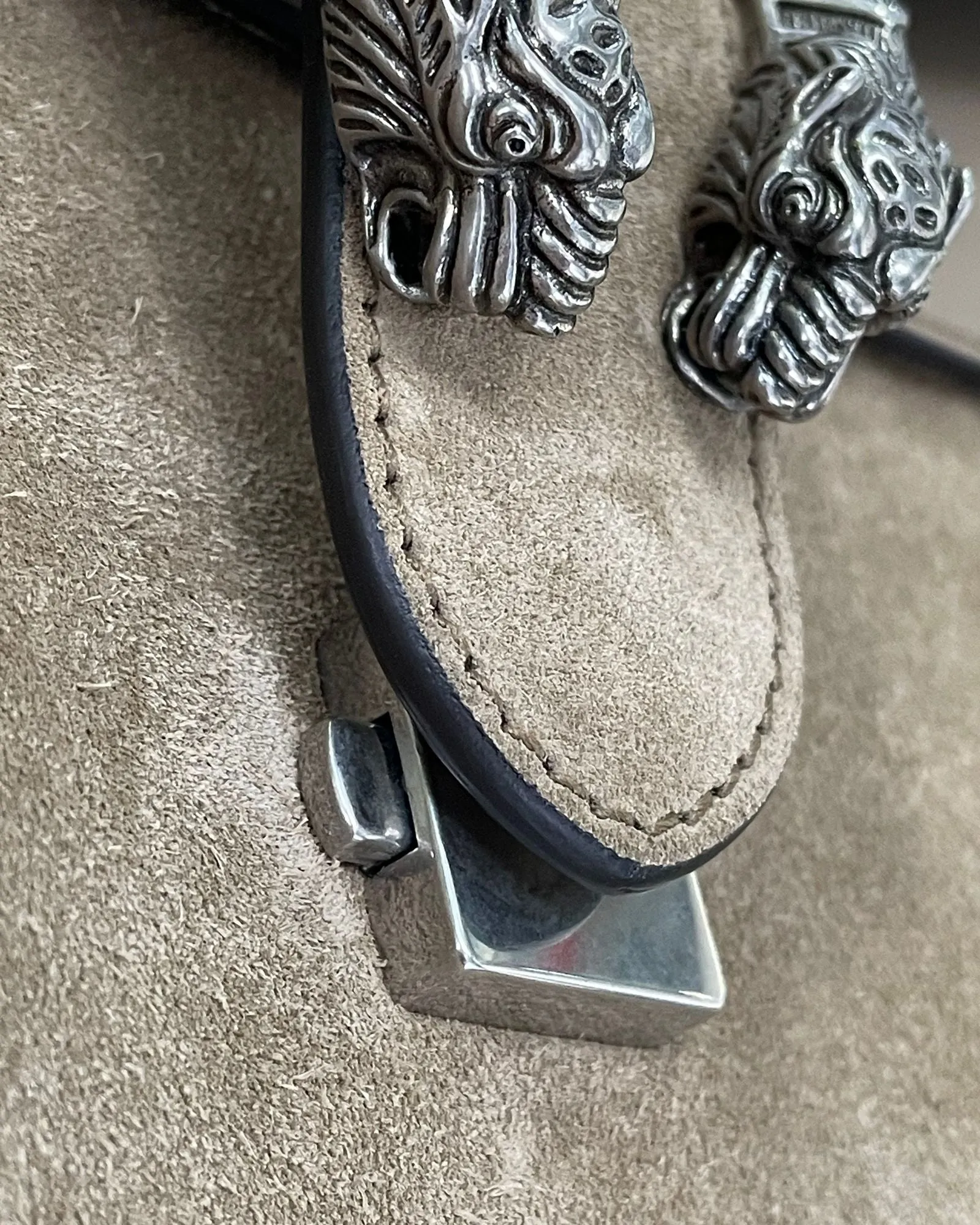 Gucci Medium Dionysus Chain Handbag in Beige Suede
